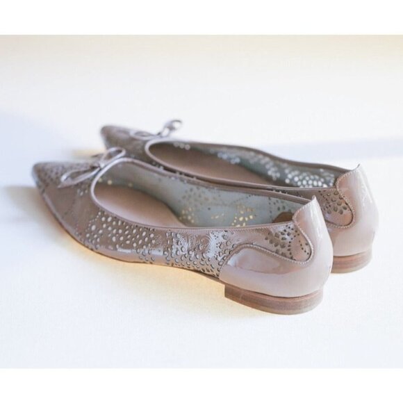Sante Borella Nude Laser Cut Out Pointy Toe Bow  Accent Flats 40 - Picture 6 of 10